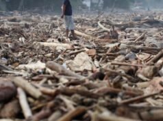 印度尼西亞蘇門答臘島居民在致命洪水後搶奪食物和水
| mtgamer.com 印度尼西亞蘇門答臘島居民在致命洪水後搶奪食物和水
| mtgamer.com