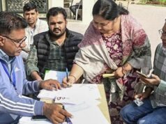 古吉拉特邦的 SIR:BLO 死於心髒病; Oppn 稱工作壓力大,警方否認兩者有聯繫
| mtgamer.com 古吉拉特邦的 SIR:BLO 死於心髒病; Oppn 稱工作壓力大,警方否認兩者有聯繫
| mtgamer.com