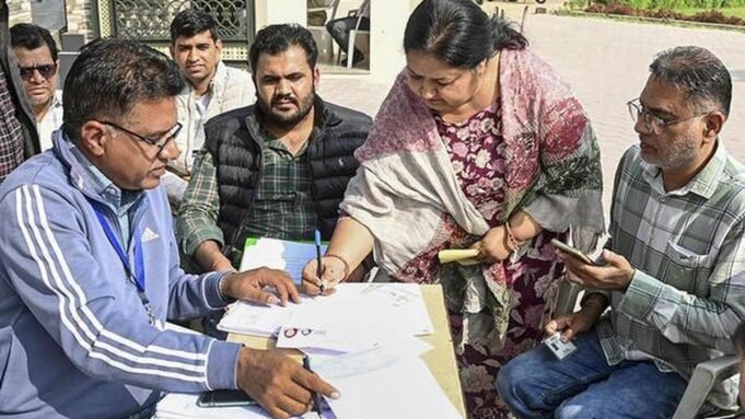 古吉拉特邦的 SIR：BLO 死於心髒病； Oppn 稱工作壓力大，警方否認兩者有聯繫
| mtgamer.com