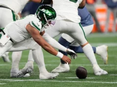 在噴氣機隊以 27-14 輸給愛國者隊的四分衛問題再次出現之前,菲爾茲早早得分
| mtgamer.com 在噴氣機隊以 27-14 輸給愛國者隊的四分衛問題再次出現之前,菲爾茲早早得分
| mtgamer.com