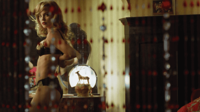 完美的 90 年代科 完美的 90 年代科幻驚悚片被《黑客帝國》不公平地改寫
| mtgamer.com