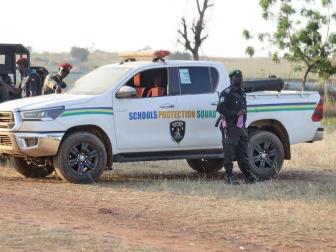 尼日利亞蒂努布因尋找24名被綁架女學生而推遲G20行程
| mtgamer.com