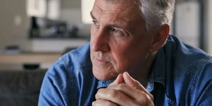 “我不想擔心錢的問題”：我今年 64 歲，有 40 萬美元的儲蓄和 700 美元的社會保障。我明年可以退休嗎？| mtgamer.com