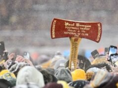 明尼蘇達州以 17-7 的雪地勝利保住了保羅·班揚 (Paul Bunyan) 的斧頭
| mtgamer.com 明尼蘇達州以 17-7 的雪地勝利保住了保羅·班揚 (Paul Bunyan) 的斧頭
| mtgamer.com