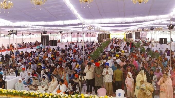 海得拉巴的 NTR 海得拉巴的 NTR 體育場變成了信仰的海洋,數千人紀念古魯·泰格·巴哈杜爾 (Guru Tegh Bahadur) 殉難 350 週年
| mtgamer.com