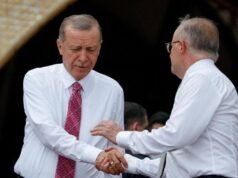 澳大利亞總理阿爾巴內斯成為首位在任期間結婚的人
| mtgamer.com 澳大利亞總理阿爾巴內斯排除與土耳其共同主辦 COP31 的可能性
| mtgamer.com