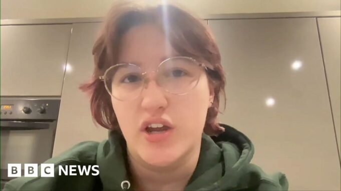 目擊者告訴英國廣播公司新聞，火車襲擊的受害者尖叫道：“有人拿著刀”| mtgamer.com