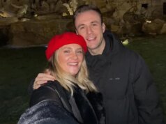 網紅尼亞姆·卡倫 (Niamh Cullen) 表示,33 歲丈夫去世後她感到“空虛”
| mtgamer.com 網紅尼亞姆·卡倫 (Niamh Cullen) 表示,33 歲丈夫去世後她感到“空虛”
| mtgamer.com