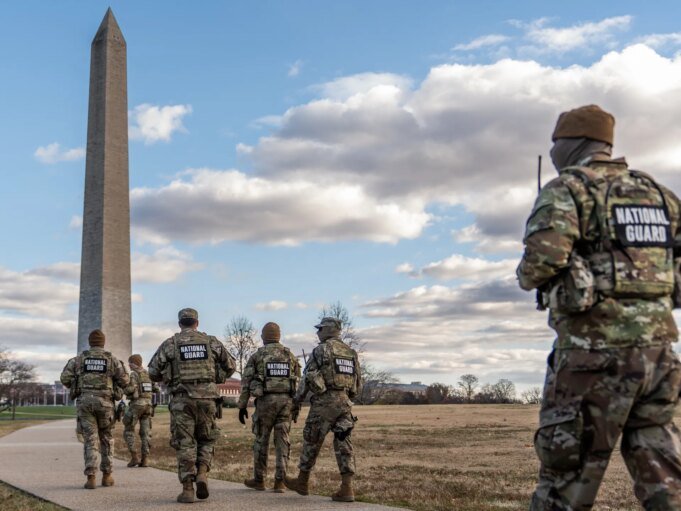 美國暫停向所有阿富汗護照持有者發放簽證並停止庇護申請
| mtgamer.com