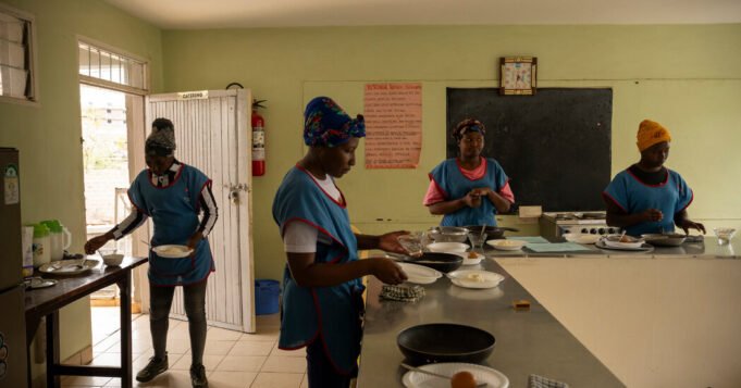 肯尼亞的主要出口產品曾經是咖啡。現在是廉價勞動力。
| mtgamer.com