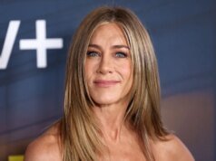 詹妮弗·安妮斯頓修復眼袋“浮腫”的秘訣就是這款特價的臉部魔杖
| mtgamer.com 詹妮弗·安妮斯頓修復眼袋“浮腫”的秘訣就是這款特價的臉部魔杖
| mtgamer.com