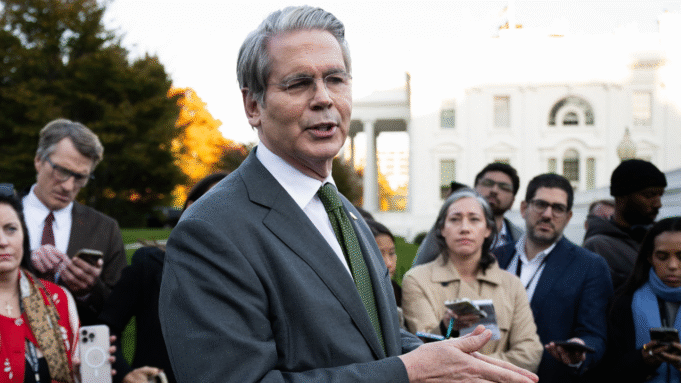 財政部長貝森特表示，該部門正在努力削減對非法移民的聯邦稅收優惠
| mtgamer.com