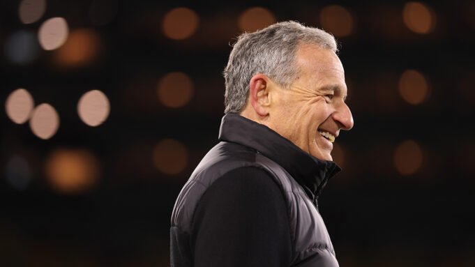 迪士尼首席執行​​官鮑勃·艾格 (Bob Iger) 對 YouTube TV 交易做出反應
| mtgamer.com