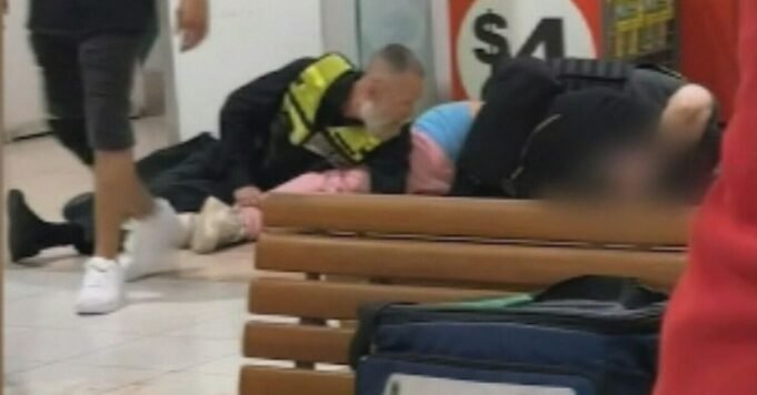 阿德萊德購物中心發生 阿德萊德購物中心發生鬥毆事件,一名青少年因生命垂危而被捕
| mtgamer.com