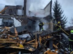 隨著結束烏克蘭戰爭的外交努力取得進展,俄羅斯在基輔的襲擊造成兩人死亡
| mtgamer.com 隨著結束烏克蘭戰爭的外交努力取得進展,俄羅斯在基輔的襲擊造成兩人死亡
| mtgamer.com