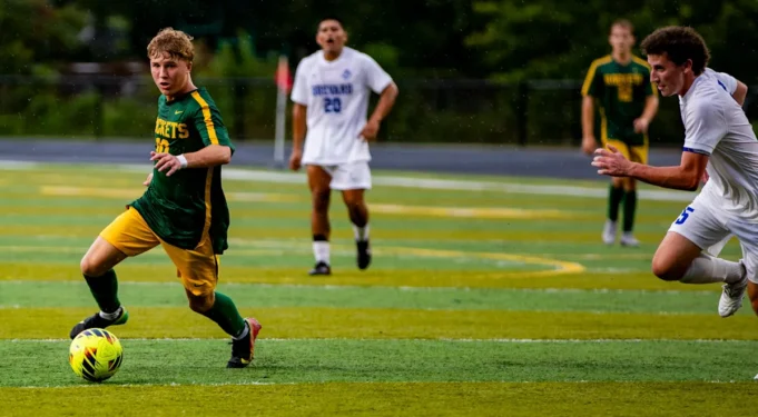 雷諾茲男足如何在下半場扭轉勢頭重返地區決賽
| mtgamer.com