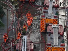 香港哀悼大火造成的128人死亡(死亡人數仍在增加)
| mtgamer.com 香港哀悼大火造成的128人死亡(死亡人數仍在增加)
| mtgamer.com