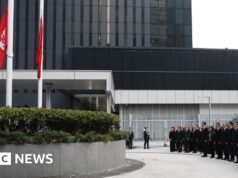 香港發生數十年來最嚴重火災後,為期三天的哀悼活動開始
| mtgamer.com 香港發生數十年來最嚴重火災後,為期三天的哀悼活動開始
| mtgamer.com