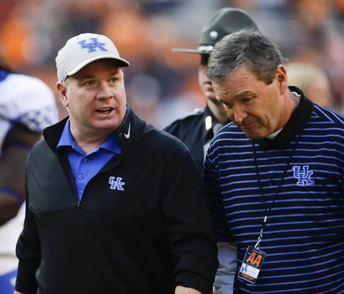 馬克·斯托普斯和米奇·巴恩哈特現在是時候離開肯塔基州了
| mtgamer.com