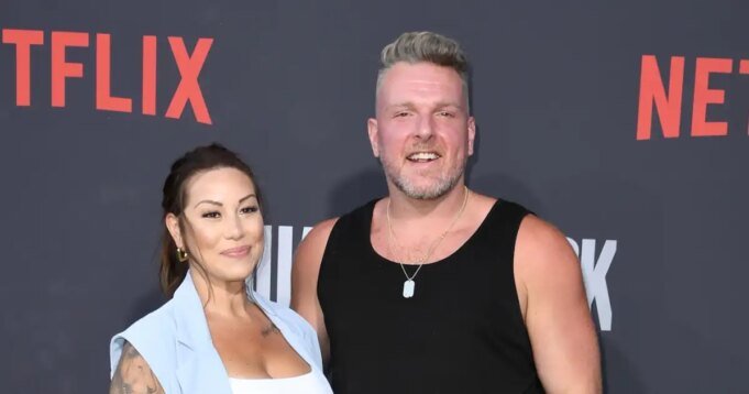 體育名人帕特·邁克菲 (Pat McAfee) 和妻子在體外受精 (IVF) 之旅後即將迎來二號寶寶
| mtgamer.com