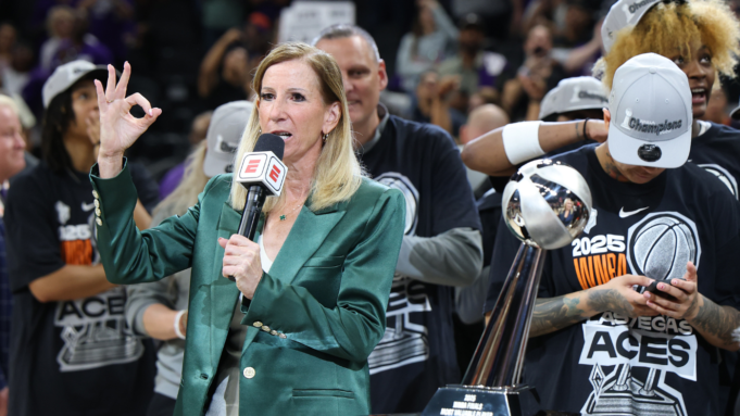 WNBA CBA談判 WNBA CBA談判:新聯盟報價提高了工資,但擾亂了瘋狂三月並削減了住房福利
| mtgamer.com