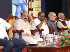 HDK稱卡納塔克邦在國會統治下正在走下坡路
| mtgamer.com HDK稱卡納塔克邦在國會統治下正在走下坡路
| mtgamer.com