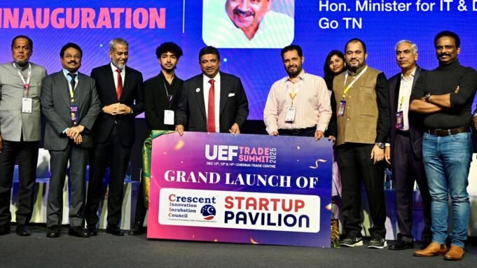 IT部長在活動中揭幕 IT部長在活動中揭幕創業館
| mtgamer.com