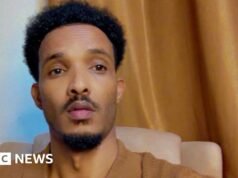 他是美國的一名優步司機。現在他被驅逐到索馬里後害怕聖戰分子
| mtgamer.com 他是美國的一名優步司機。現在他被驅逐到索馬里後害怕聖戰分子
| mtgamer.com