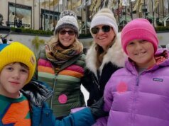 凱莉·克拉克森 (Kelly Clarkson) 帶著孩子們在紐約市的 River Rose 和 Remington 滑冰
| mtgamer.com 凱莉·克拉克森 (Kelly Clarkson) 帶著孩子們在紐約市的 River Rose 和 Remington 滑冰
| mtgamer.com