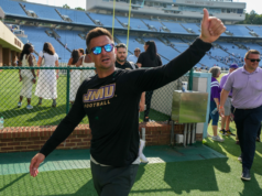 加州大學洛杉磯分校聘請鮑勃·切斯尼 (Bob Chesney):詹姆斯·麥迪遜 (James Madison) 教練在與杜克隊 (Dukes) 打了兩個賽季 20 勝 5 負的戰績後被任命為棕熊隊教練
| mtgamer.com 加州大學洛杉磯分校聘請鮑勃·切斯尼 (Bob Chesney):詹姆斯·麥迪遜 (James Madison) 教練在與杜克隊 (Dukes) 打了兩個賽季 20 勝 5 負的戰績後被任命為棕熊隊教練
| mtgamer.com