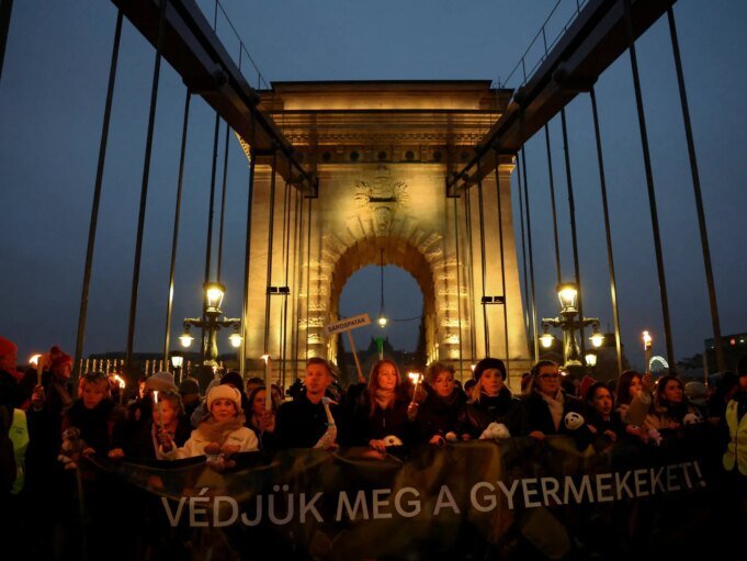 匈牙利抗議者要求總理 匈牙利抗議者要求總理維克托·歐爾班因虐待兒童醜聞辭職
| mtgamer.com