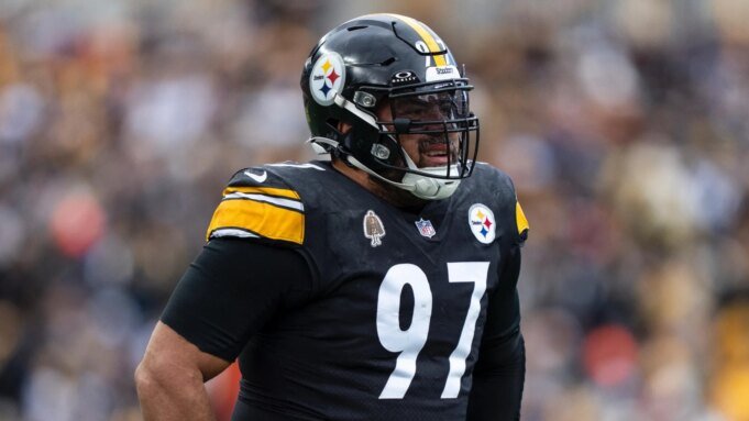 卡姆·海沃德指責約什·艾倫用膝蓋打他的肚子：“這讓我很生氣”
| mtgamer.com