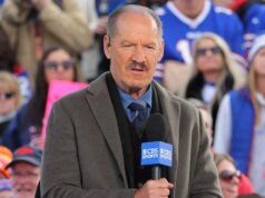 名人堂教練比爾·考赫譴責萊恩·基芬離開密西西比大學
| mtgamer.com 名人堂教練比爾·考赫譴責萊恩·基芬離開密西西比大學
| mtgamer.com