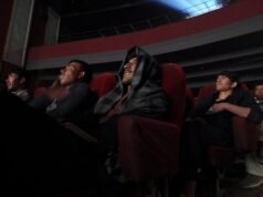 喀布爾老式電影院最終落入塔利班推土機之手
| mtgamer.com 喀布爾老式電影院最終落入塔利班推土機之手
| mtgamer.com