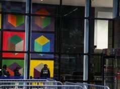 報告稱美國暫停所有19個國家的移民申請
| mtgamer.com 報告稱美國暫停所有19個國家的移民申請
| mtgamer.com