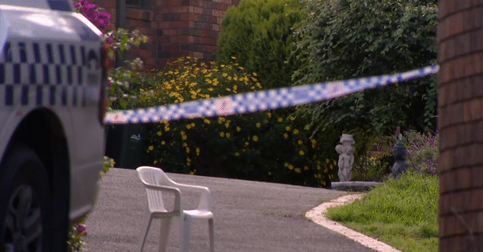 墨爾本男子涉嫌用十字弓向警察開槍
| mtgamer.com