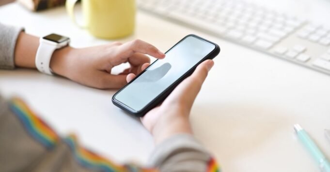 如果您未滿 16 歲 如果您未滿 16 歲,您的社交媒體應用將會發生以下情況
| mtgamer.com