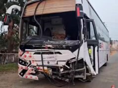 安得拉邦南迪亞爾區發生車禍,造成四人死亡、兩人受傷
| mtgamer.com 安得拉邦南迪亞爾區發生車禍,造成四人死亡、兩人受傷
| mtgamer.com