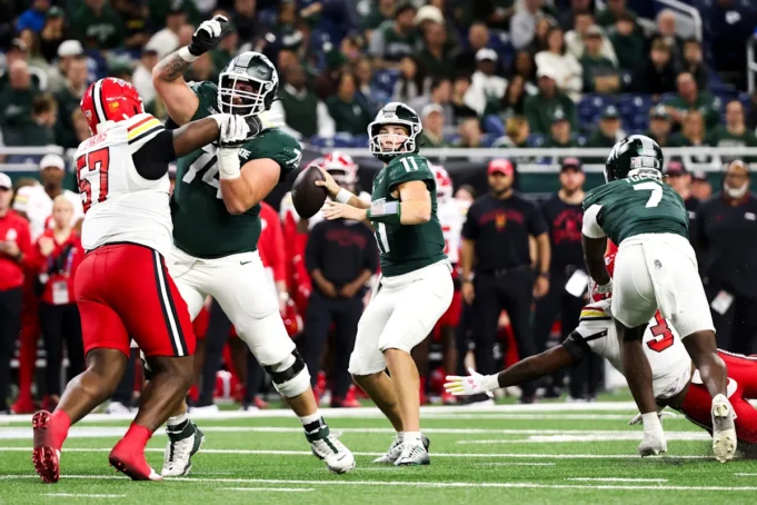 密歇根州立大學橄欖球四分衛被評為本週十大新人
| mtgamer.com