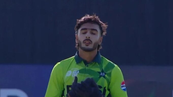 巴基斯坦全能兄弟首次 巴基斯坦全能兄弟首次代表U19隊打出破紀錄的177*
| mtgamer.com