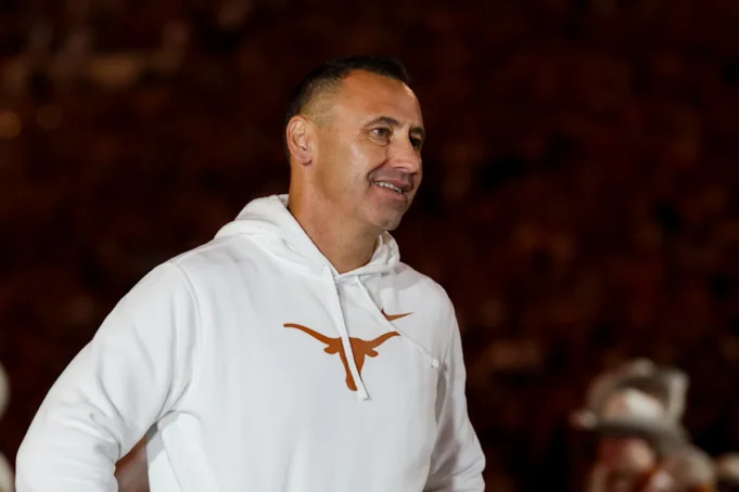 德克薩斯州在最新的 CFP 排名中升至第 13 位
| mtgamer.com