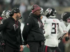 拉希姆·莫里斯評論教練組、柯克·考辛斯、德雷克·倫敦
| mtgamer.com 拉希姆·莫里斯評論教練組、柯克·考辛斯、德雷克·倫敦
| mtgamer.com