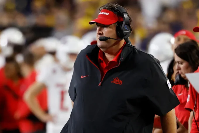 新墨西哥州前威斯康星州球員傑森·埃克獲得續約
| mtgamer.com