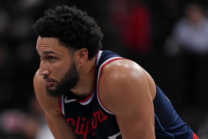 本·西蒙斯仍然是自由球員，他表示他將再次免費為76人隊效力
| mtgamer.com