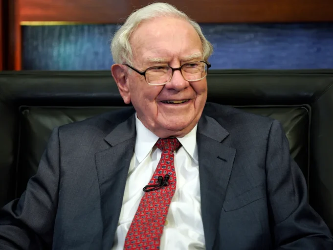 沃倫·巴菲特將辭去首席執行官職務，但仍擔任董事長。他曾表示，退休是“不可想像的”，比死亡更糟糕。
| mtgamer.com