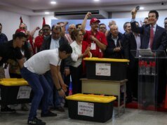 洪都拉斯選舉委員會成員指責同事“恐嚇”
| mtgamer.com 洪都拉斯選舉委員會成員指責同事“恐嚇”
| mtgamer.com