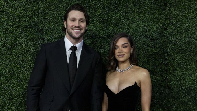 海莉·斯坦菲爾德和喬 海莉·斯坦菲爾德和喬什·艾倫:他們完整的關係時間表
| mtgamer.com