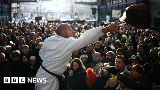 滑水聖誕老人和大塊肉：世界各地的聖誕節
| mtgamer.com