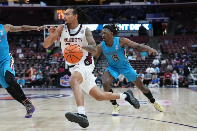 漢金斯-桑福德和帕克 漢金斯-桑福德和帕克的職業生涯讓麻省大學以 103-95 擊敗佛羅里達州
| mtgamer.com