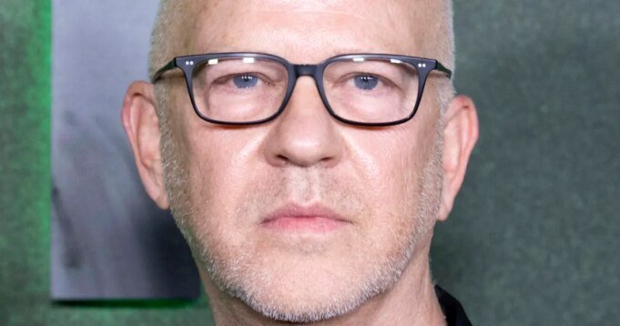 瑞恩·墨菲 (Ryan Murphy) 稱讚“整容術”讓整形手術不再那麼“禁忌”
| mtgamer.com